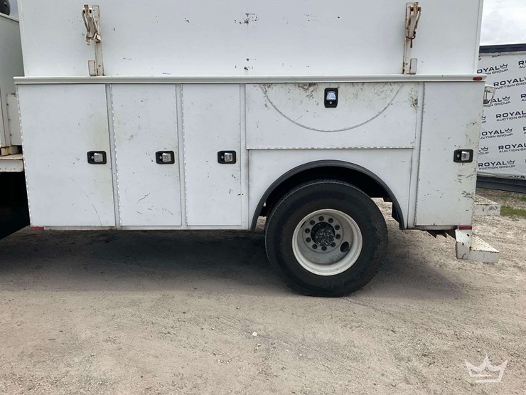 2018-international-durastar-4300-image-45