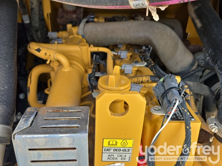 2019-caterpillar-259d3-image-30