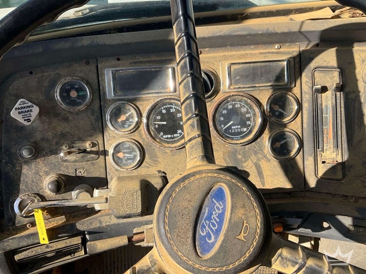1993-ford-lt9000-image-14