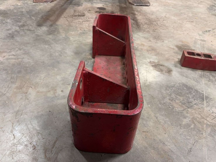 international-harvester-suitcase-weight-bracket-and-extensions-image-8