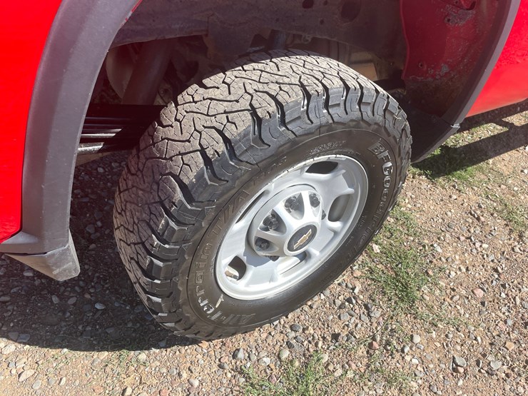 2020-chevrolet-2500-image-21