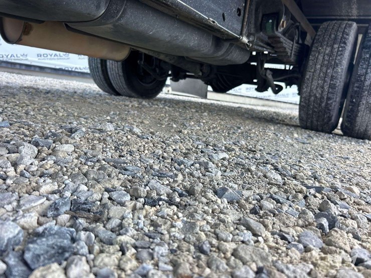 2015-chevrolet-express-4500-image-34