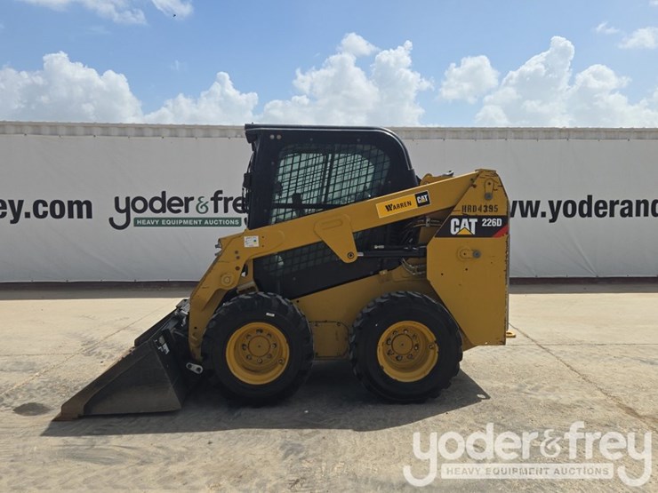 2019-caterpillar-226d-image-2