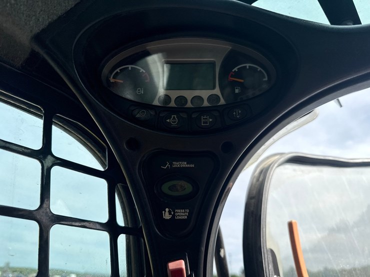 2019-bobcat-t595-image-42