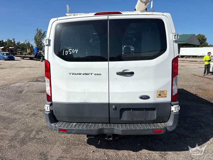 2018-ford-transit-image-19