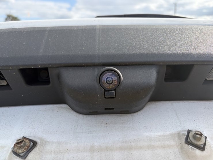 2020-ford-explorer-image-21