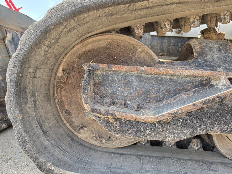 2022-bobcat-t770-image-61