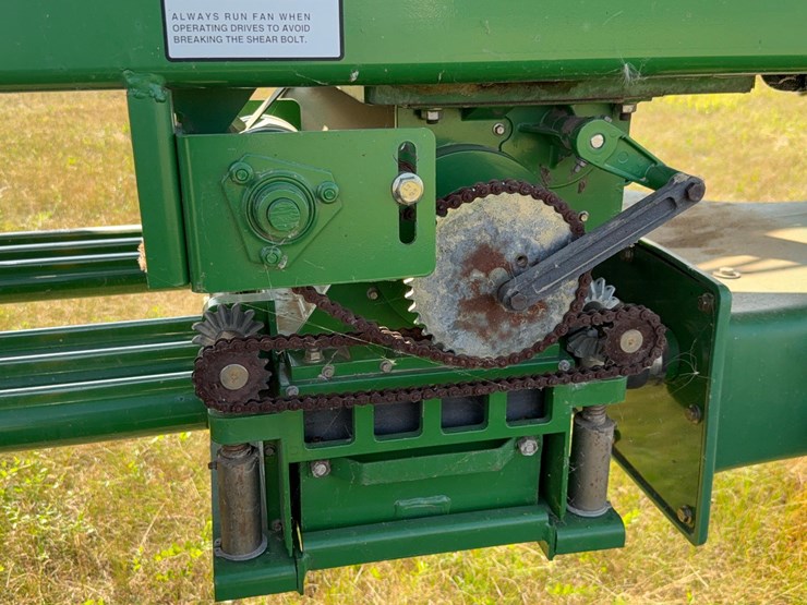 john-deere-1820-image-17