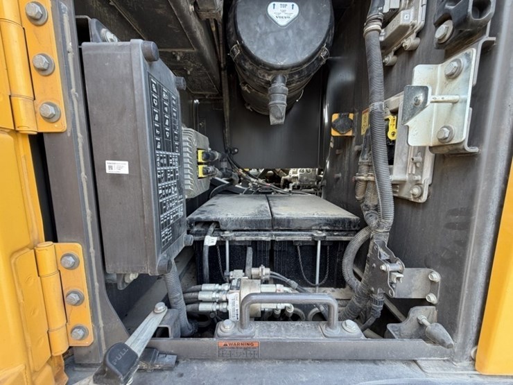 2020-volvo-ec300el-image-33