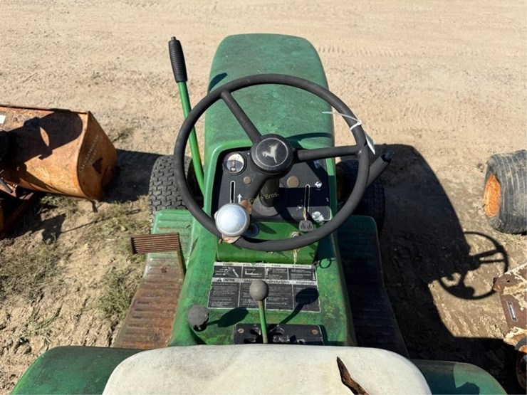 john-deere-110-image-6