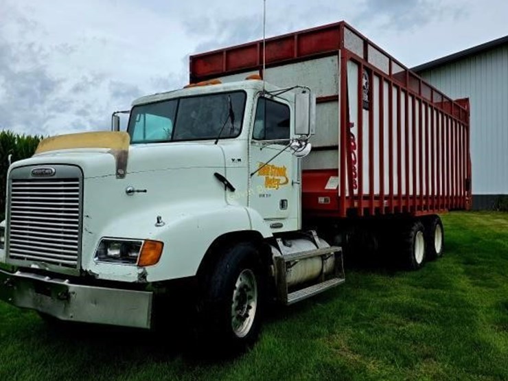 1999-freightliner-fld112-image-17