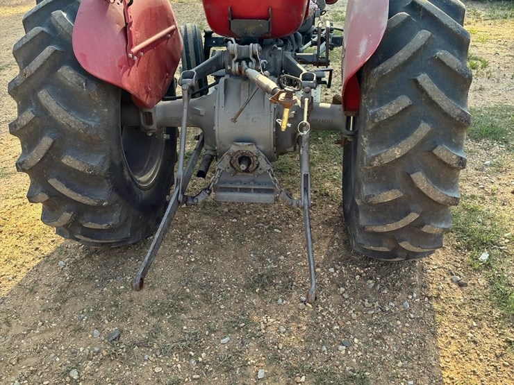 massey-ferguson-135-image-3