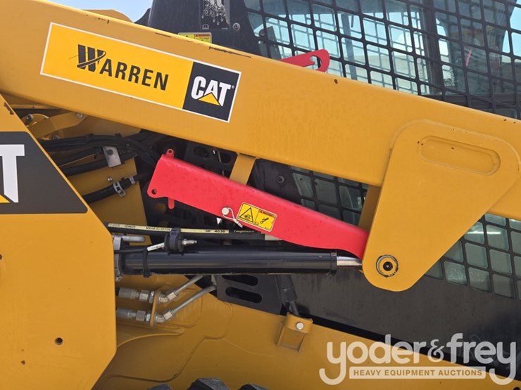 2019-caterpillar-226d-image-25