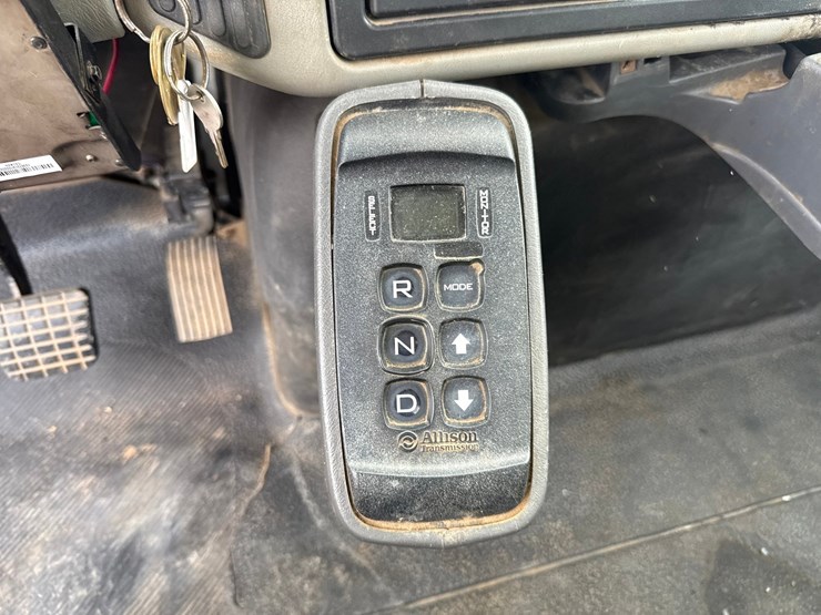 2008-international-durastar-4300-image-71