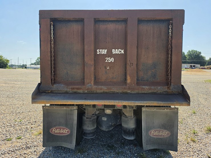 2005-peterbilt-379-image-7