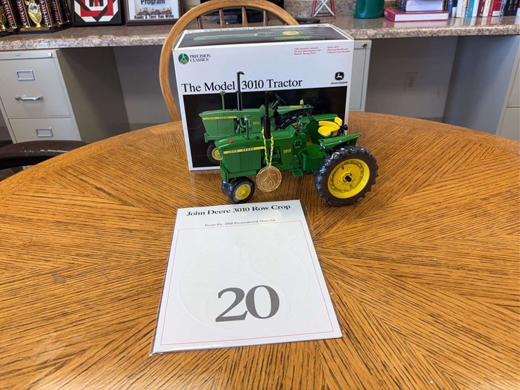 1/16-john-deere-3010-gas-precision-series-#20-image-1