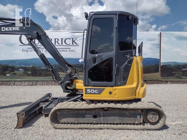 2022-deere-50g-image-14