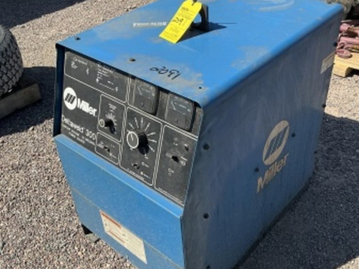 miller-deltaweld-300-dc-welding-source-image-1