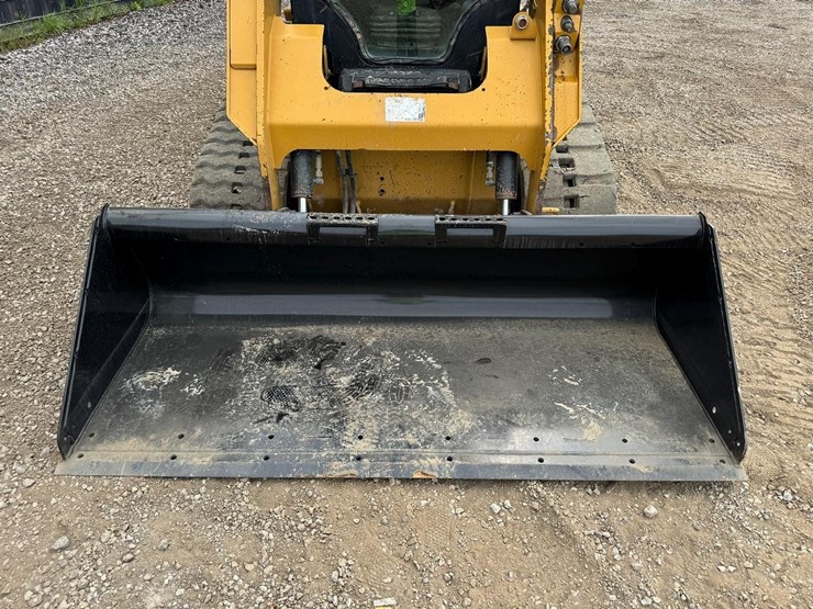 2017-caterpillar-259d-image-10