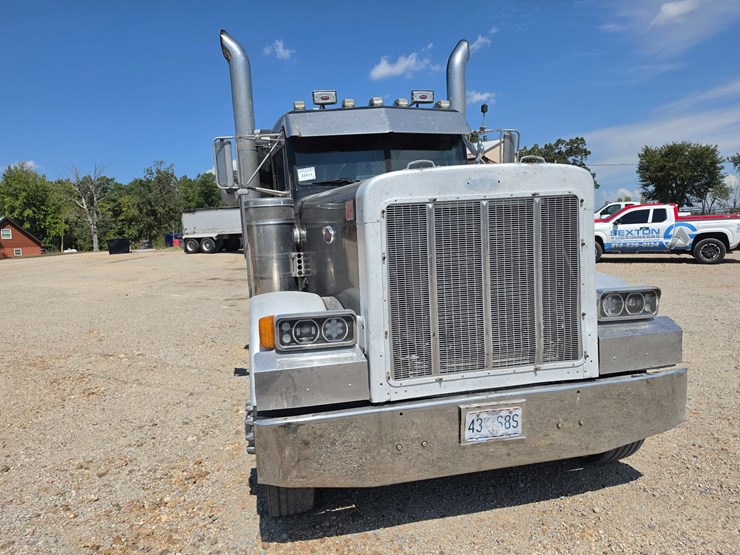 1992-peterbilt-379-image-19