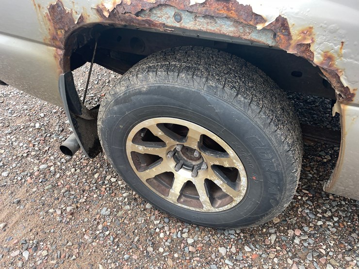 2000-chevrolet-silverado-1500-lt-image-9