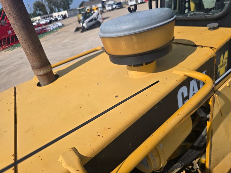 2002-caterpillar-d6m-lgp-image-39