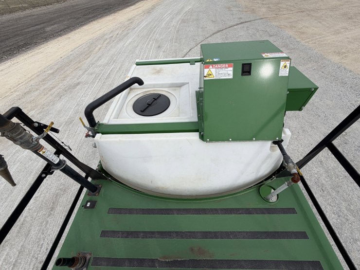 2023-easy-lawn-lf-50k-hydroseeder-image-5