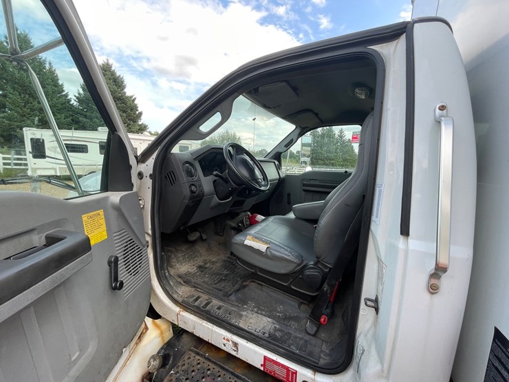 2015-ford-f650-image-33