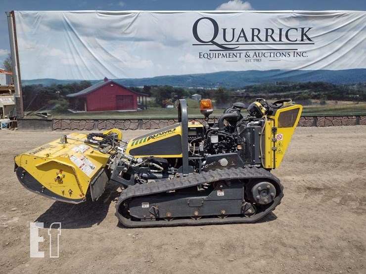 18-alamo-traxx-mower^remote^charger^-image-1