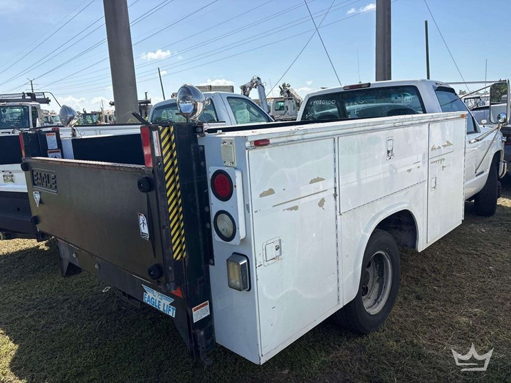 1999-gmc-sierra-3500-image-4