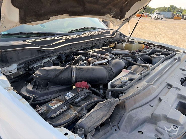 2017-ford-f550-image-10