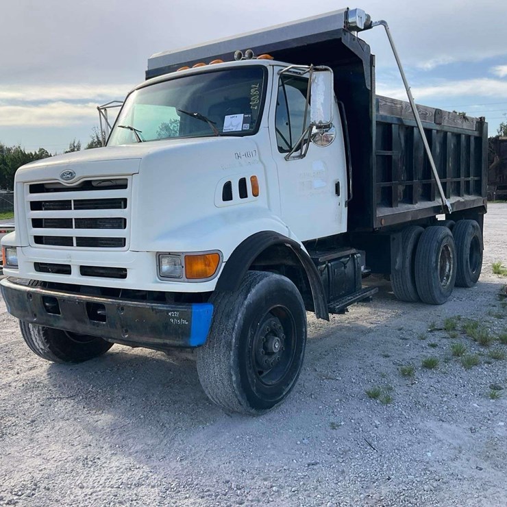 1998 FORD LT8501