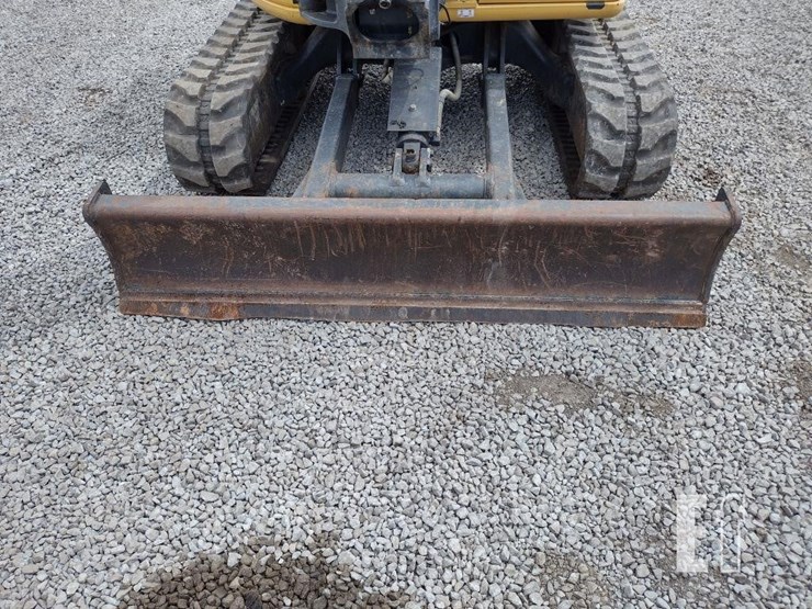 2021-deere-35g-image-18