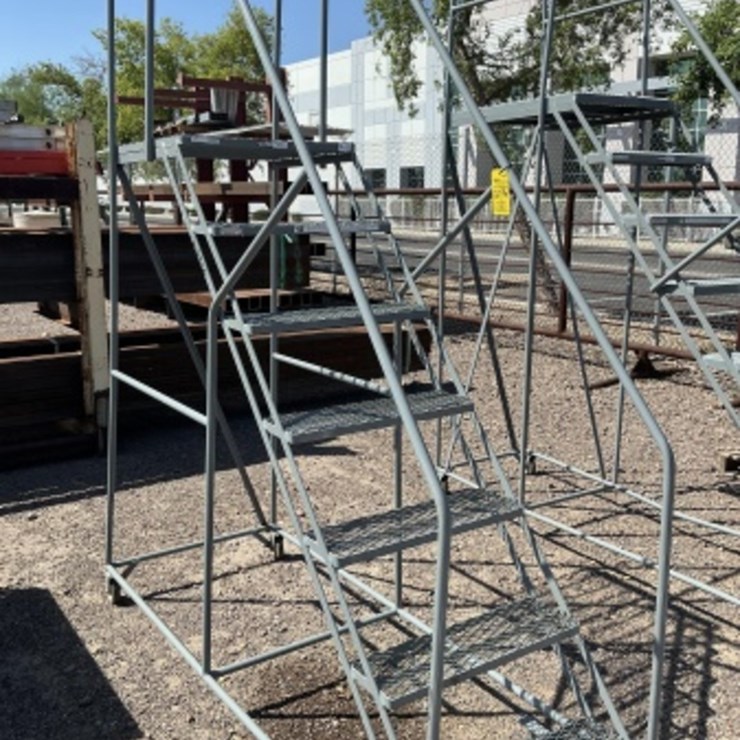 ULINE EASY 50 PORTABLE STAIRS