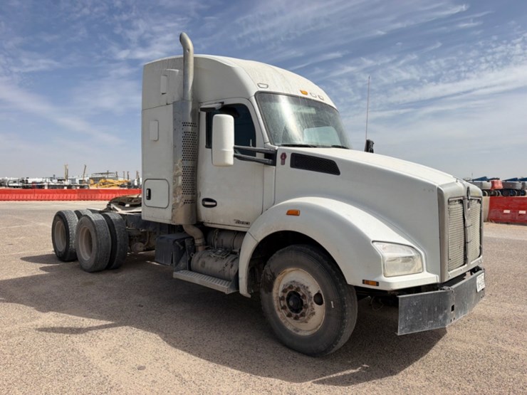 2015-kenworth-t880-image-3