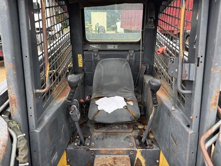 new-holland-ls180-image-6