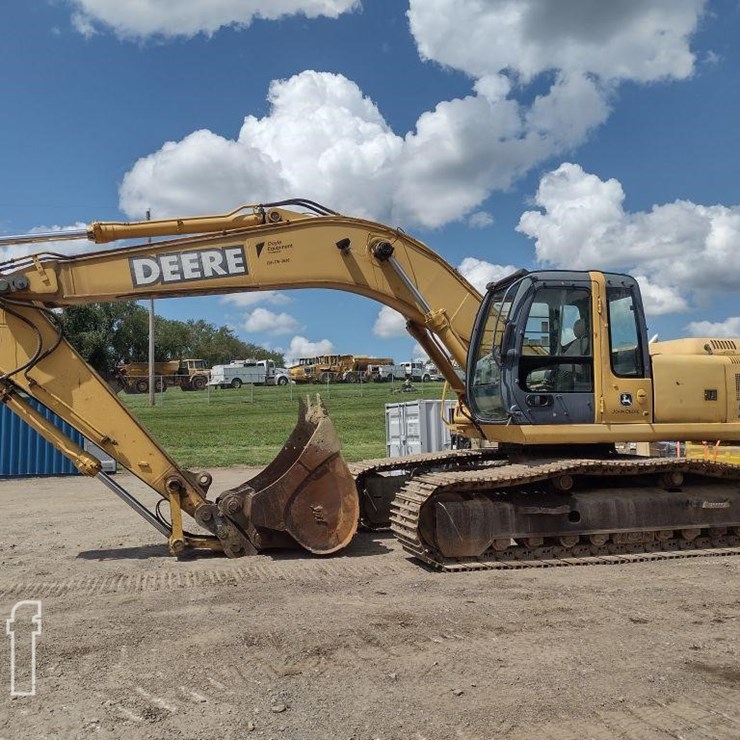 DEERE 270C LC