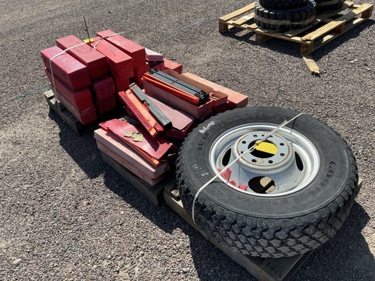 (2)-pallets-of-road-triangles-image-2
