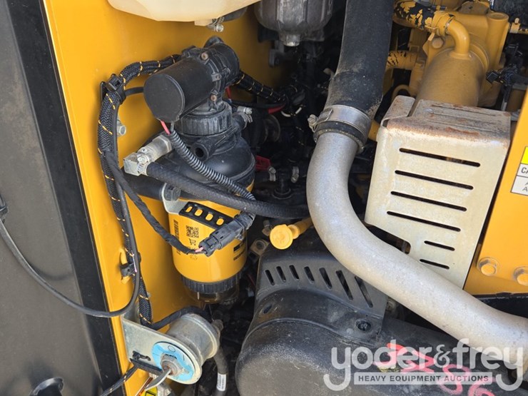 2023-caterpillar-259d3-image-32