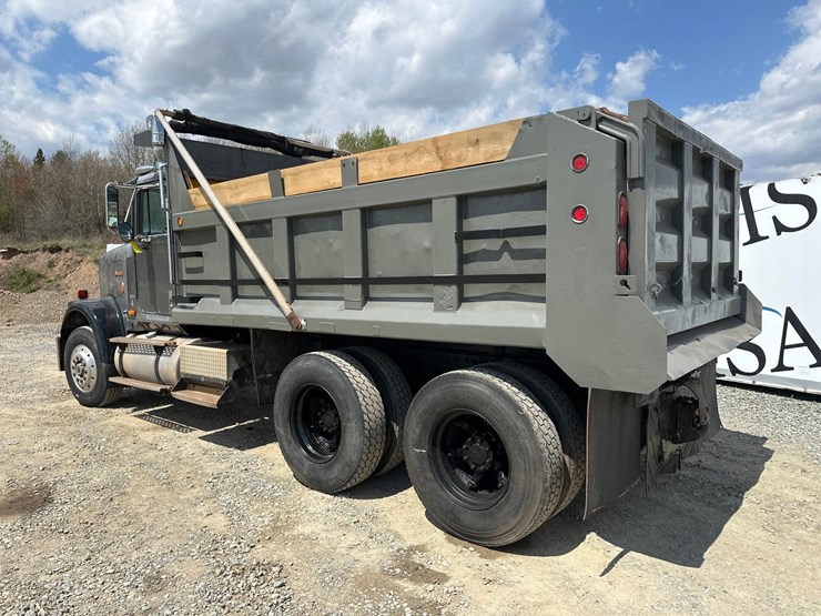 #1803-•-1987-international-tandem-axle-dump-truck-image-3