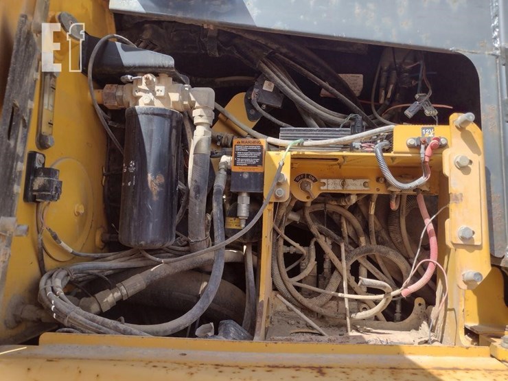 2007-deere-850j-image-21