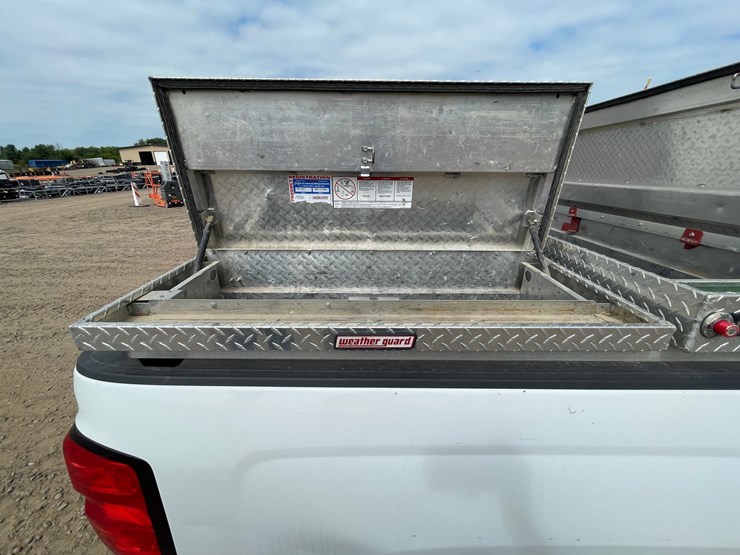 2019-chevrolet-2500-image-31