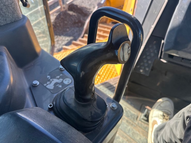 deere-1050k-image-55