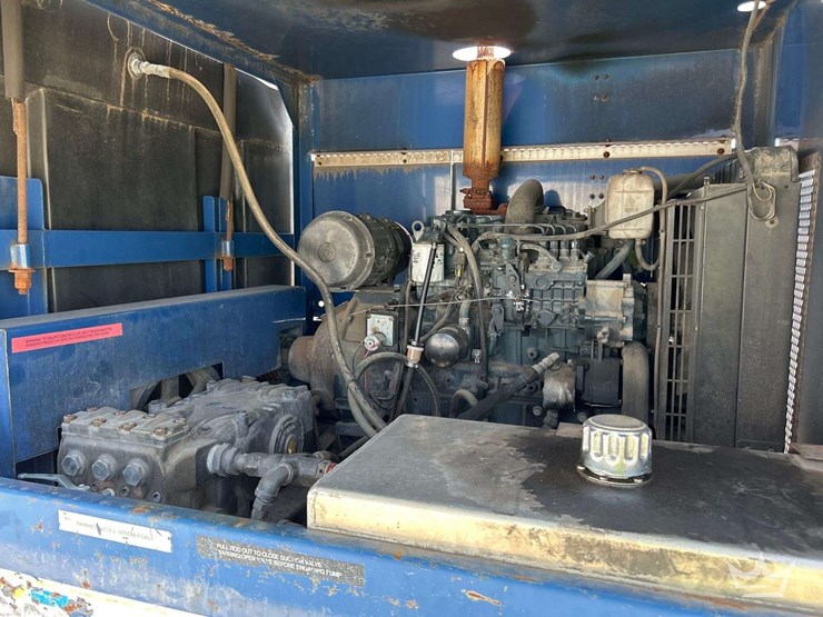 2008-isuzu-nrr-image-26