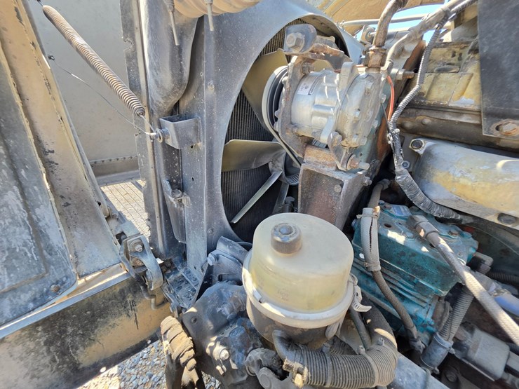2005-peterbilt-379-image-84