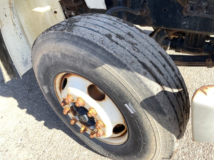#1455-•-2003-sterling-salt-truck-(has-mn-title)-image-31