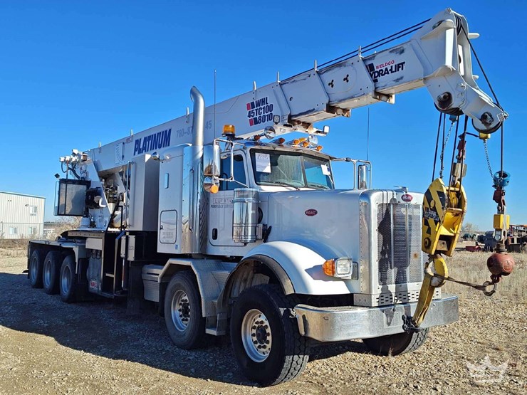 2020-peterbilt-367-image-3