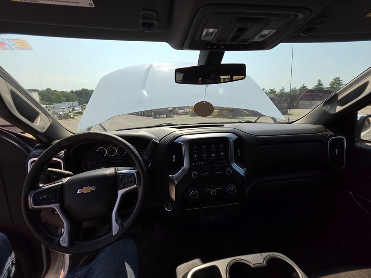 #25370-•-2019-chevrolet-silverado-pickup-truck-image-31