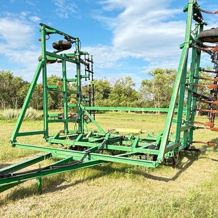 John Deere Chisel Plow