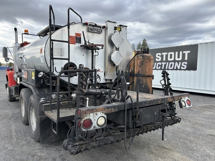 ford-l9000-image-26